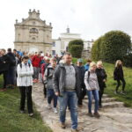 22.09.2018 Święty Krzyż. Świętokrzyski Rajd Pielgrzymkowy zakończył się mszą świętą na błoniach przed klasztorem / Jarosław Kubalski / Radio Kielce