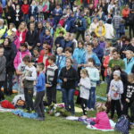 22.09.2018 Święty Krzyż. Świętokrzyski Rajd Pielgrzymkowy zakończył się mszą świętą na błoniach przed klasztorem / Jarosław Kubalski / Radio Kielce