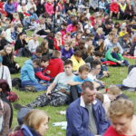 22.09.2018 Święty Krzyż. Świętokrzyski Rajd Pielgrzymkowy zakończył się mszą świętą na błoniach przed klasztorem / Jarosław Kubalski / Radio Kielce