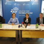26.09.2018 Kielce. KTP. Konferencja prasowa z udziałem minister przedsiębiorczości Jadwigi Emilewicz. Dyrektor KPT Szymon Mazurkiewicz, wojewoda Agata Wojtyszek, minister Jadwiga Emilewicz i prezydent Kielc Wojciech Lubawski / Jarosław Kubalski / Radio Kielce
