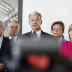 26.09,.2018 Kielce. Targi Kielce. Konferencja z udziałem Ministra Inwestycji i Rozwoju Jerzego Kwiecińskiego. Poseł Krzysztof Lipiec, poseł Bogdan Latosiński minister Jerzy Kwieciński, wojewoda Agata Wojtyszek i poseł Anna Krupka / Jarosław Kubalski / Radio Kielce