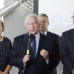 26.09,.2018 Kielce. Targi Kielce. Konferencja z udziałem Ministra Inwestycji i Rozwoju Jerzego Kwiecińskiego. Prezes Zarządu MPK Elżbieta Śreniawska, poseł Krzysztof Lipiec, poseł Bogdan Latosiński i minister Jerzy Kwieciński / Jarosław Kubalski / Radio Kielce