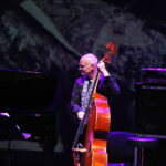 28.09.2018 Kielce. KCK. Festiwal „Memorial to Miles”. Możdżer Danielsson Fresco Trio. Lars Danielsson / Jarosław Kubalski / Radio Kielce