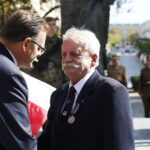 30.09.2018 Kielce. Uroczystości w 79. rocznicę utworzenia Polskiego Państwa Podziemnego. Medal Pro Bono Poloniae dla Jerzego Witka wręcza minister Jan Józef Kasprzyk / Jarosław Kubalski / Radio Kielce