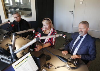 10.09.2018 Radio Kielce. Punkty Widzenia. Ks. dr Rafał Dudała, dr Anna Hajdukiewicz i świętokrzyski kurator oświaty Kazimierz Mądzik / Jarosław Kubalski / Radio Kielce