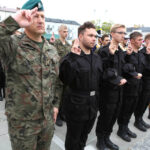 25.9.2015 Kielce. Ślubowanie klas mundurowych ZDZ na pl. Wolności. / Wojciech Habdas / Radio Kielce