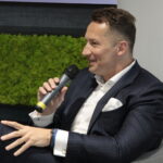 Konferencja prasowa dot. zacieśnienia dotychczasowej współpracy pomiędzy Koroną Kielce, a Suzuki Motor Poland. Piotr Dulnik, szef krajowego oddziału koncernu Suzuki Motor Poland / Krzysztof Bujnowicz / Radio Kielce