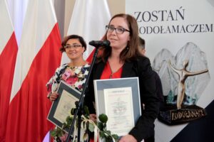 Iwona Murawska odbiera nagrodę "Lodołamacz 2018" / Iwona MurKrzysztof Bujnowicz / Radio Kielce