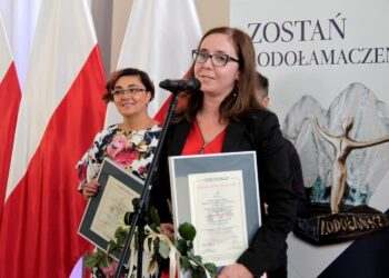 Iwona Murawska odbiera nagrodę "Lodołamacz 2018" / Iwona MurKrzysztof Bujnowicz / Radio Kielce