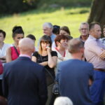 Mieszkańcy Siedlec w gminie Chęciny walczą o szkołę. Spotkanie burmistrza Chęcin, Roberta Jaworskiego z mieszkańcami Siedlec / Marzena Mąkosa / Radio Kielce