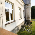 Mieszkańcy Siedlec w gminie Chęciny walczą o szkołę. Szkoła w Siedlcach / Marzena Mąkosa / Radio Kielce