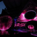 Przygotowania do Festiwalu Muzyki Tanecznej. Oświetlenie amfiteatru / Marzena Mąkosa / Radio Kielce