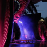 Przygotowania do Festiwalu Muzyki Tanecznej. Oświetlenie amfiteatru / Marzena Mąkosa / Radio Kielce