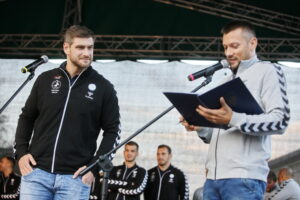 Prezentacja zespołu PGE Vive. Na zdjęciu po lewej: Julen Aginagalde / Marzena Mąkosa / Radio Kielce