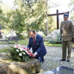 Wojewódzkie obchody Dnia Weterana Walk o Niepodległość Rzeczypospolitej Polskiej. Kwiaty składa Jan Józef Kasprzyk, szef Urzędu do Spraw Kombatantów i Osób Represjonowanych / Marzena Mąkosa / Radio Kielce