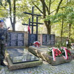 Wojewódzkie obchody Dnia Weterana Walk o Niepodległość Rzeczypospolitej Polskiej. Uroczystości przed Pomnikiem Katyńskim na Cmentarzu Partyzanckim / Marzena Mąkosa / Radio Kielce