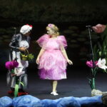 Spektakl "Calineczka" w Kieleckim Centrum Kultury przygotowany przez nauczycieli i rodziców uczniów ze Szkoły Podstawowej nr 8 / Marzena Mąkosa / Radio Kielce