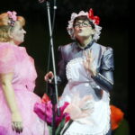 Spektakl "Calineczka" w Kieleckim Centrum Kultury przygotowany przez nauczycieli i rodziców uczniów ze Szkoły Podstawowej nr 8 / Marzena Mąkosa / Radio Kielce