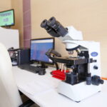 Laboratorium mikrobiologiczne w Świętokrzyskim Centrum Matki i Noworodka na ul. Prostej / Marzena Mąkosa / Radio Kielce