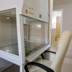 Laboratorium mikrobiologiczne w Świętokrzyskim Centrum Matki i Noworodka na ul. Prostej / Marzena Mąkosa / Radio Kielce