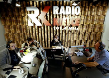 Punkty widzenia. Na zdjęciu (od lewej): mecenas Paweł Rzońca, Agnieszka Grabka - instruktor w szkole "Idealny pies", Magdalena Sitek - Radio Kielce i Władysław Kozieł - komendant Straży Miejskiej w Kielcach / Marzena Mąkosa / Radio Kielce
