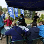 Rajd po Kielcach z biskupem Marianem Florczykiem / Marzena Mąkosa / Radio Kielce