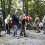Uroczystości przed pomnikiem straceń w lesie na kieleckim Stadionie / Marzena Mąkosa / Radio Kielce