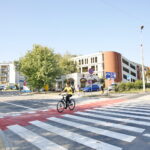 Główna droga wjazdowa do Wojewódzkiego Szpitala Zespolonego w Kielcach / Marzena Mąkosa / Radio Kielce