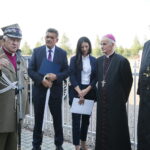 Otwarcie Muzeum Samochodu Papieskiego Jana Pawła II. Przemawia: ks. Stanisław Rospondek / Marzena Mąkosa / Radio Kielce