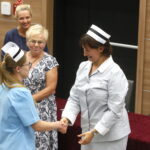 "Czepkowanie" studentów pielęgniarstwa i położnictwa na UJK / Marzena Mąkosa / Radio Kielce