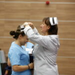 "Czepkowanie" studentów pielęgniarstwa i położnictwa na UJK / Marzena Mąkosa / Radio Kielce