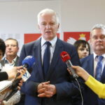 Konferencja prasowa wicepremiera Jarosława Gowina oraz posła Michała Cieślaka. Na zdjęciu:wicepremier Jarosław Gowin  / Marzena Mąkosa / Radio Kielce