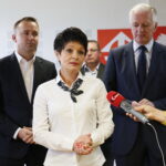 Konferencja prasowa wicepremiera Jarosława Gowina oraz posła Michała Cieślaka. Na zdjęciu: Ewa  Cholerzyńska / Marzena Mąkosa / Radio Kielce