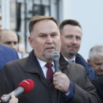 Konferencja PiS na Rynku w Jędrzejowie. Marek Kwitek - poseł PiS / Marzena Mąkosa / Radio Kielce