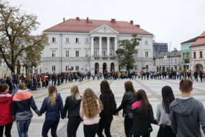 Polonez na kieleckim Rynku / Marzena Mąkosa / Radio Kielce