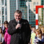 Otwarcie miniboiska przy Szkole Podstawowej nr 25.Na zdjęciu prezydent Kielc Wojciech Lubawski / Marzena Mąkosa / Radio Kielce