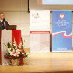 Święto Krajowej Administracji Skarbowej. Na zdjęciu: Sławomir Podkówka - dyrektor Izby Administracji Skarbowej  / Marzena Mąkosa / Radio Kielce