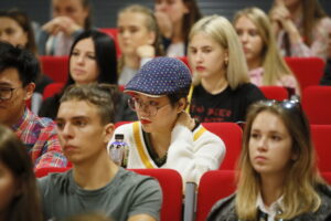 Zagraniczni studenci rozpoczęli studia na Uniwersytecie Jana Kochanowskiego w Kielcach / Marzena Mąkosa / Radio Kielce