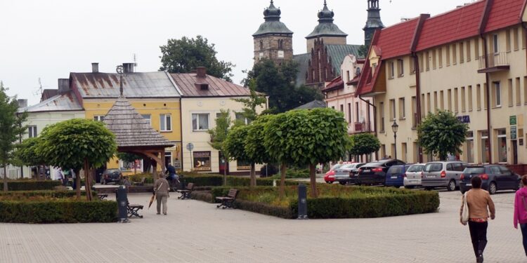 Rynek w Opatowie / Teresa Czajkowska / Radio Kielce