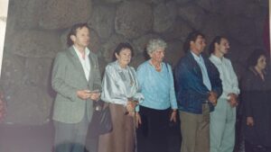 Uroczystość wręczenia odznaczenia Sprawiedliwego Wśród Narodów Świata, Jerozolima, 1989, druga od lewej: Hana Szlomi / arch. prywatne
