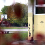 19.10.2016 Kielce. Uczniowie na przerwach palą papierosy. / Wojciech Habdas / Radio Kielce