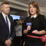 Sztab wyborczy Projektu Świętokrzyskie Bogdana Wenty. Bogdan Wenta w rozmowie z TVP3 Kielce / Marzena Mąkosa / Radio Kielce