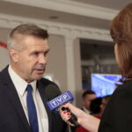 Sztab wyborczy Projektu Świętokrzyskie Bogdana Wenty. Bogdan Wenta w rozmowie z TVP3 Kielce / Marzena Mąkosa / Radio Kielce