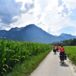 Rowerem przez Szwajcarię / K. Cybulska, B. Pasik, M. Domagalski i A. Małkiewicz