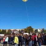 Festyn zorganizowany przez Energetyczne Centrum Nauki KPT w Zespole Szkół Katolickich im. św. Stanisława Kostki / Wiktor Dziarmaga / Radio Kielce
