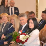 Wizyta Jarosława Kaczyńskiego w Skarżysku-Kamiennej. W pierwszym rzędzie, drugi z prawej: Krzysztof Słoń - senator PiS / Łukasz Korus / Powiatowa24