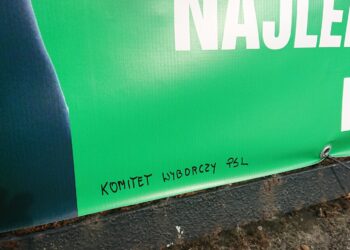 Chmielnik. Baner z dopisanym ręcznie oznaczeniem KWW / Kamil Włosowicz / Radio Kielce