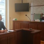 Z lewej: wójt Grzegorz Forkasiewicz i przewodnicząca składu sędziowskiego Renata Bochenek-Bielecka / Monika Miller / Radio Kielce