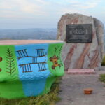 Happening z repliką wazy w Bronocicach / Paweł Kamiński