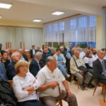 Spotkanie prezydenta Kielc Wojciecha Lubawskiego i kandydatów na radnych z Porozumienia Samorządowego Wojciech Lubawski z mieszkańcami osiedla Świętokrzyskie. / Wiktor Dziarmaga / Radio Kielce